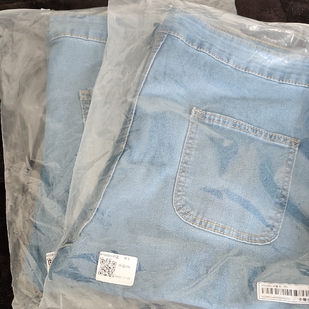 4 Pairs SHEIN Light Blue Boot Cut Jeans